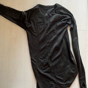 Lululemon Black Long Sleeve Top